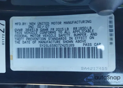 2007 Pontiac Vibe z USA, uszkodzony, nr VIN 5Y2SL65807Z425189